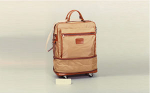 キャスター付き旅行鞄　Travel bag on casters　YURI CO.,LTD.